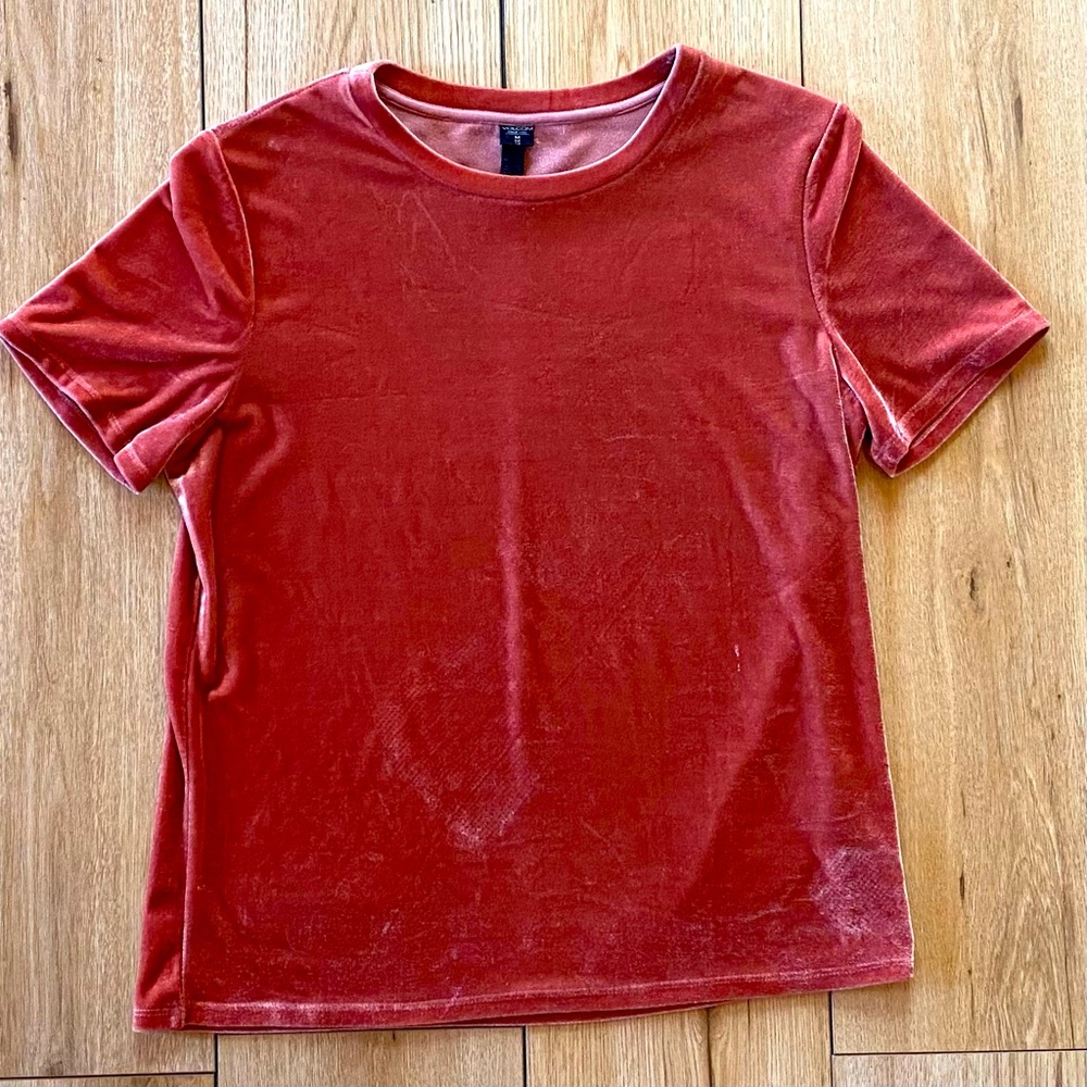 Volcom Women’s Velour Coral Short Sleeve Top Size Medium w/ Rose Gold Plate Tag
